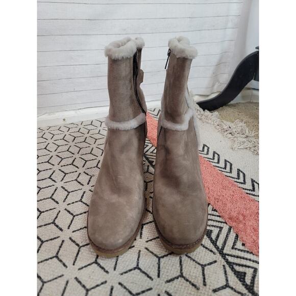 Frye Jen Shearling Ankle Booties in Taupe, sz 9 - Picture 5 of 16